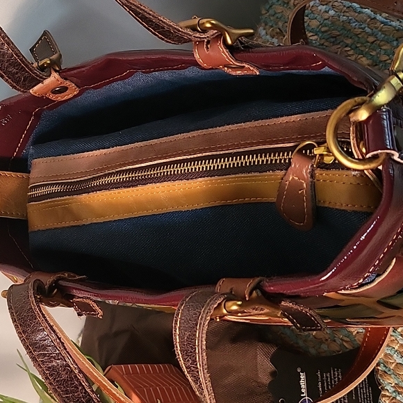 Ameri Leather Bag With Removable Insert Bag - Picture 4 of 10